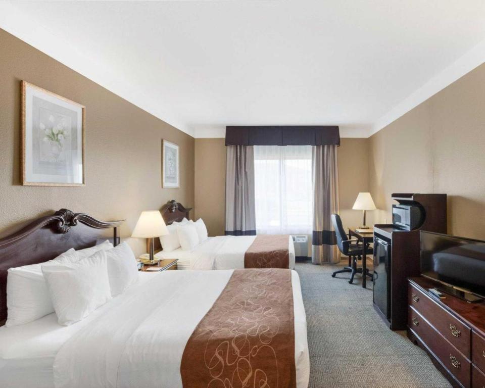 Comfort Suites Plainview Экстерьер фото