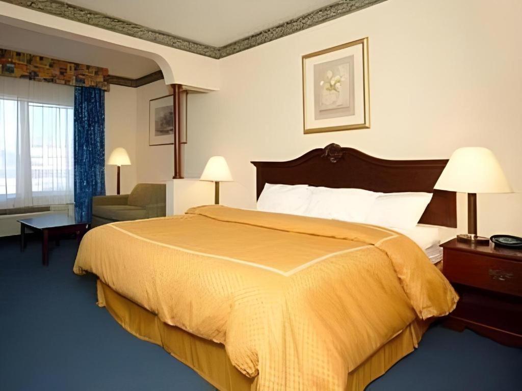 Comfort Suites Plainview Экстерьер фото