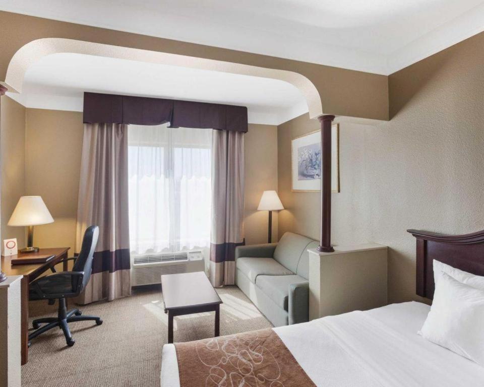 Comfort Suites Plainview Экстерьер фото