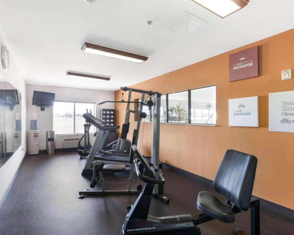 Comfort Suites Plainview Экстерьер фото