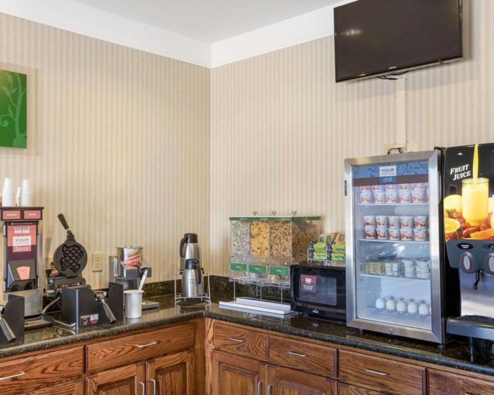 Comfort Suites Plainview Экстерьер фото