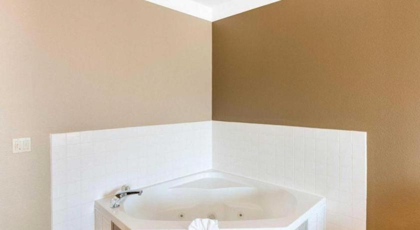 Comfort Suites Plainview Экстерьер фото