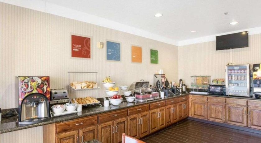 Comfort Suites Plainview Экстерьер фото